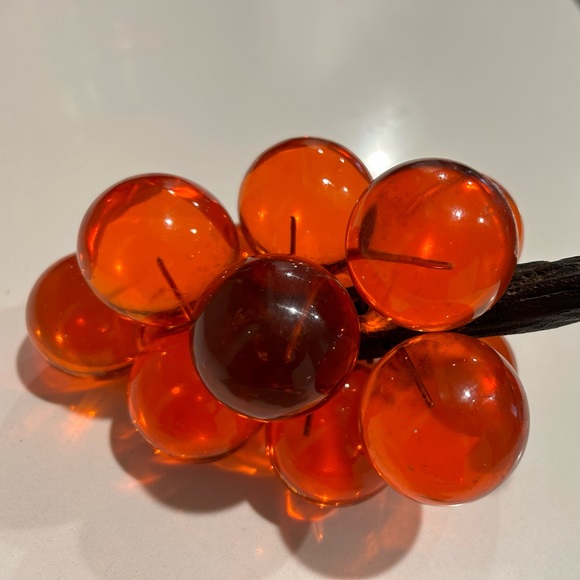 Vintage lucite grapes cluster! - Picture 3 of 7